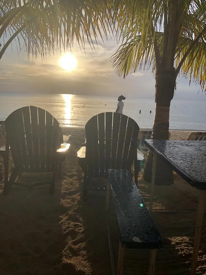 Seacret Studios - Cozy Jamaican Retreat Apts Negril Jamaica