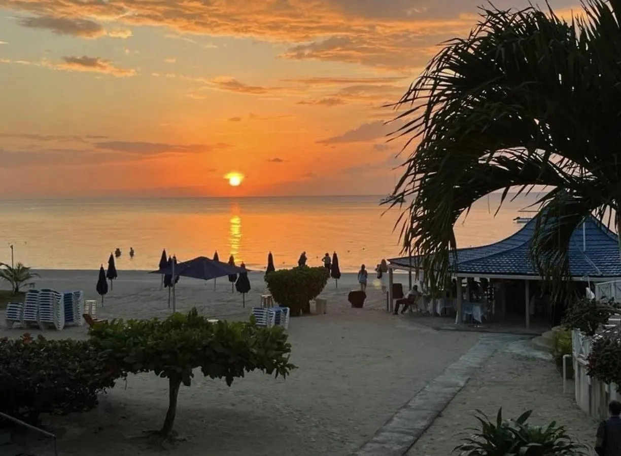 Seacret Studios - Cozy Jamaican Retreat Apts location